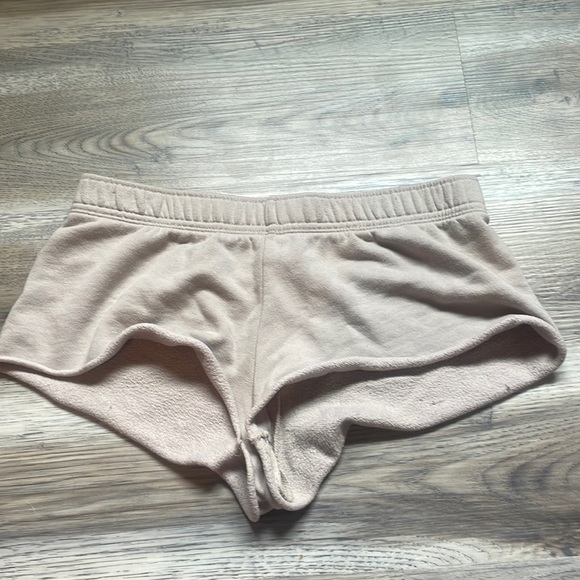 PacSun Gray Comfy Shorts - Picture 1 of 3